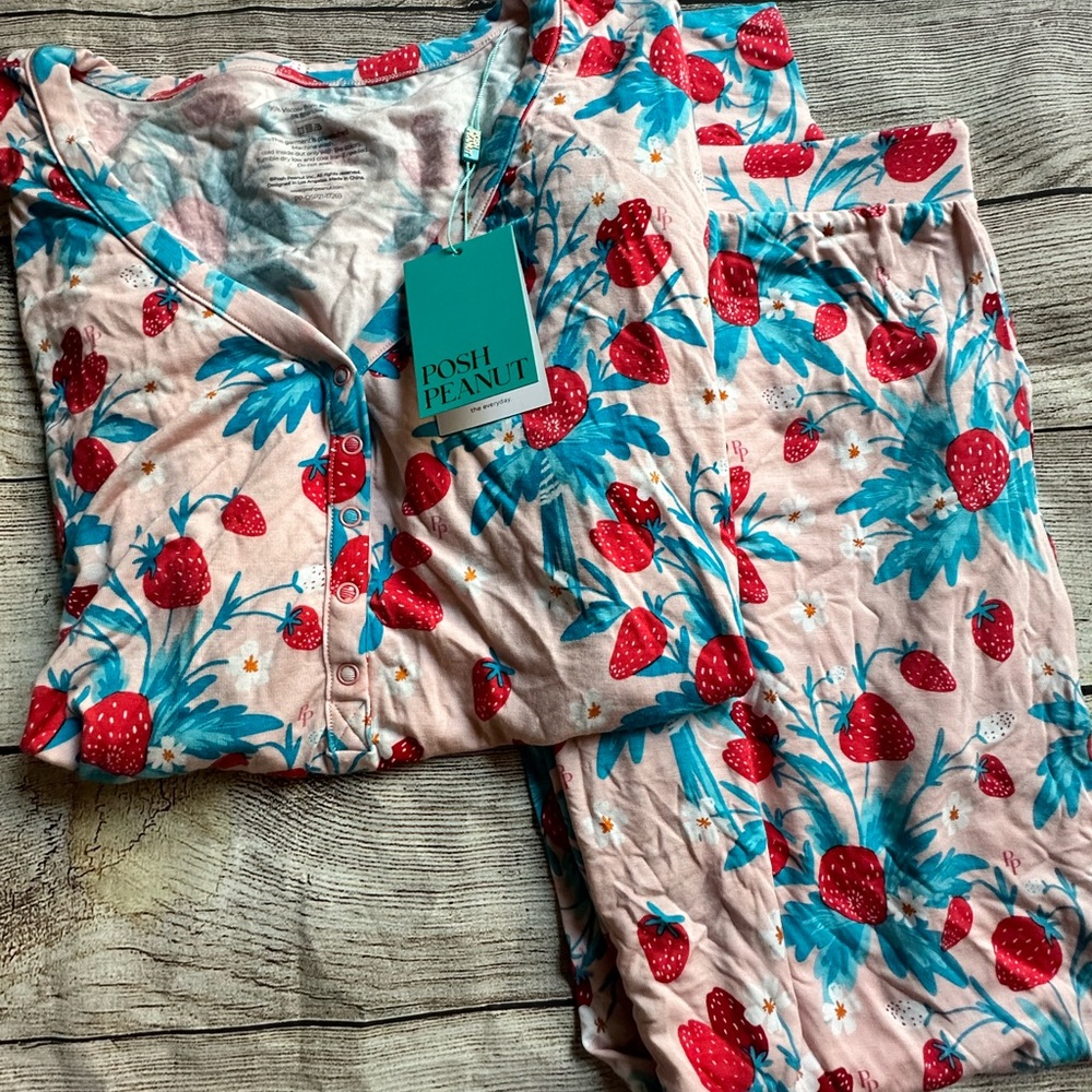 Posh Peanut Strawberry Women’s Lounge Set